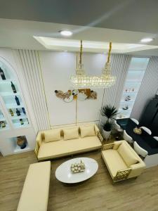 NHỈNH 25 TỶ CÓ NGAY NHÀ 4 TẦNG, Ô TÔ ĐỖ CỬA MẶT PHỐ LÁNG HẠ TRUNG TÂM ĐỐNG ĐA