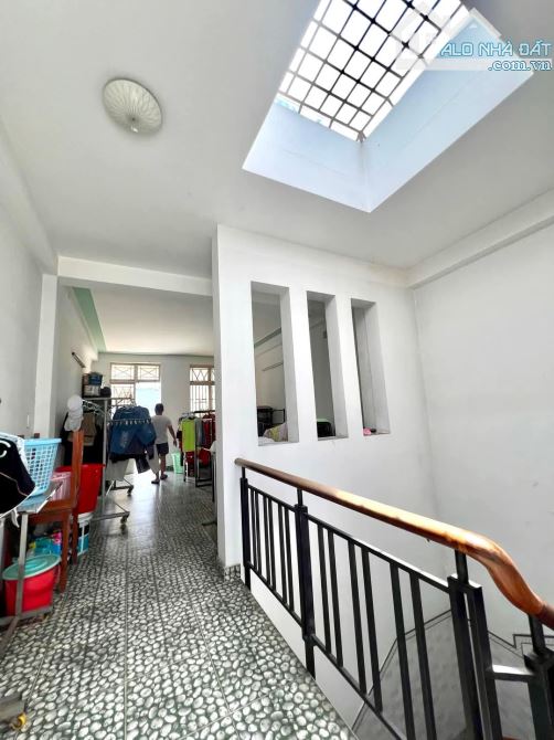 bán nhà chu thiên 50m2 5 tầng chỉ 8 tỷ lh 0934917831