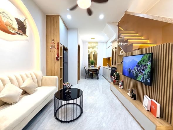 Hot Bán Căn 3 Tầng Hẻm Xe Hơi Lê Văn Viêt - Giá 6.8 Tỷ