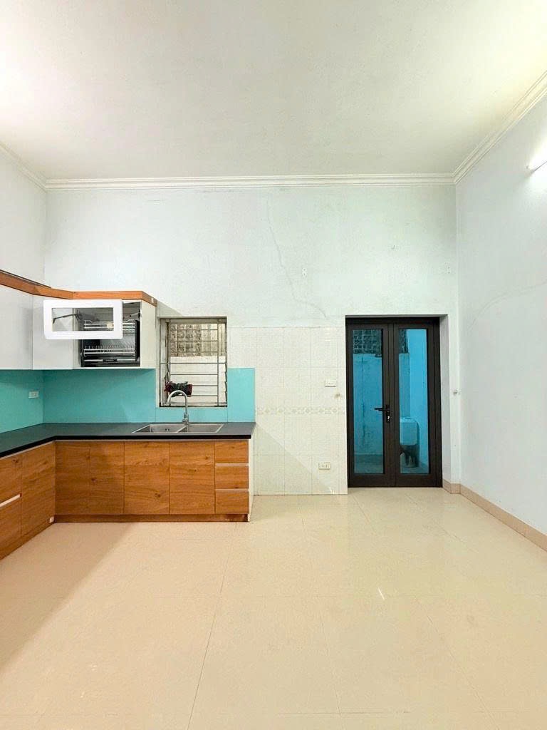 Đàm Quang Trung Long biên - Nhà dân xây, ngõ thông, 77m 3 tầng 13.5 tỷ