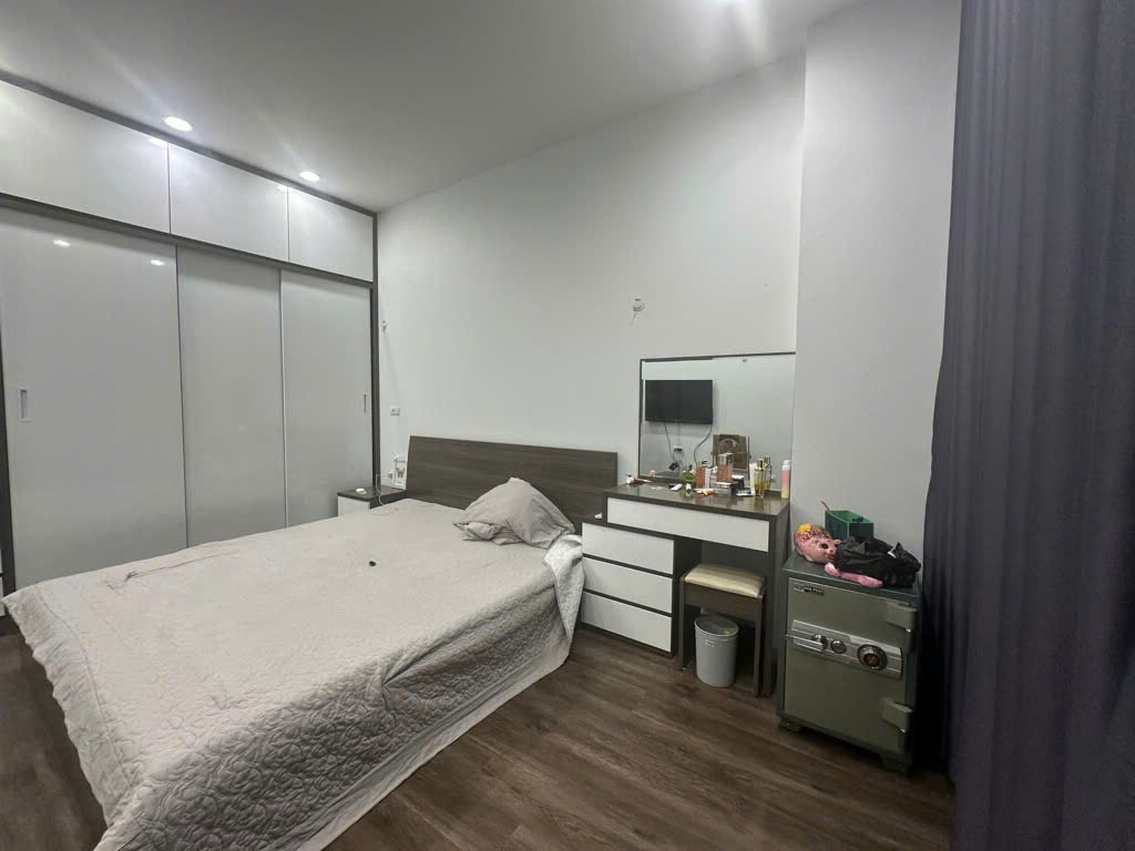 Bán nhà Định Công, Hoàng Mai 46m, 4 tầng, mặt tiền 3.8m giá 6 tỷ