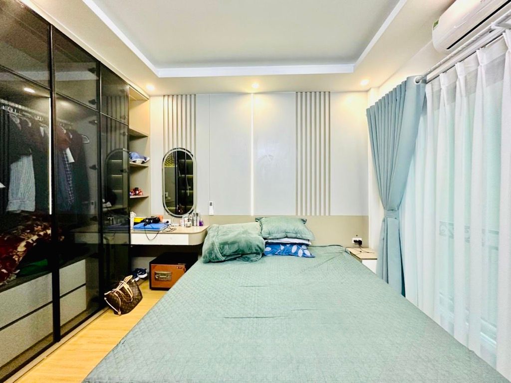 Nhà 5 tầng thang máy phố thanh lân, full nội thất, gần cầu vĩnh tuy