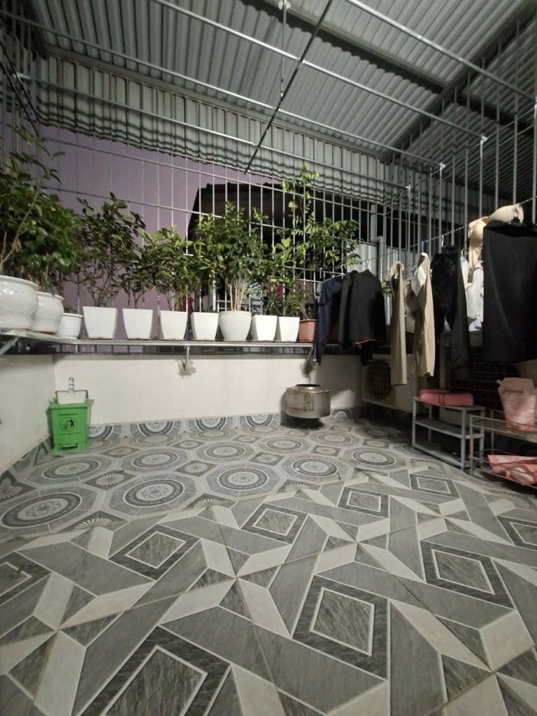 Ngay gần bến xe Giáp Bát – Trương Định 35m 6 tầng ô tô đỗ cửa kinh doanh – giá cực tốt!!!