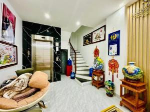 Nhà 5 tầng thang máy phố thanh lân, full nội thất, gần cầu vĩnh tuy