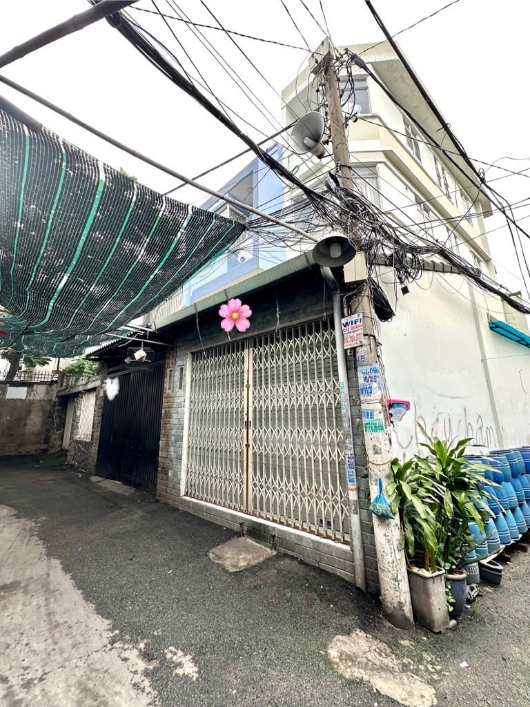 Hàng hiếm - hẻm ô tô - 123m2 - 3 tầng BTCT - chỉ nhỉnh 6 tỷ