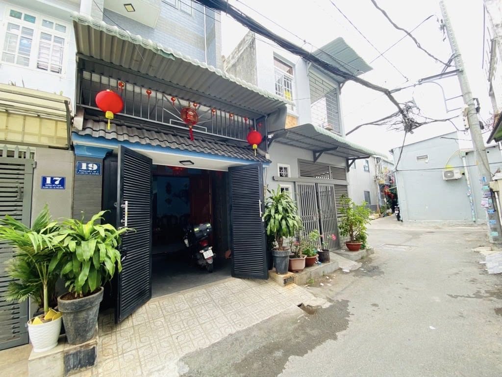 Bán nhà 3 tầng BTCT - Hẻm xe hơi thông - Linh Tây - chỉ nhỉnh 8 tỷ