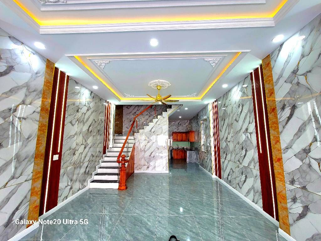 Bán Nhà MTKD Dĩ An