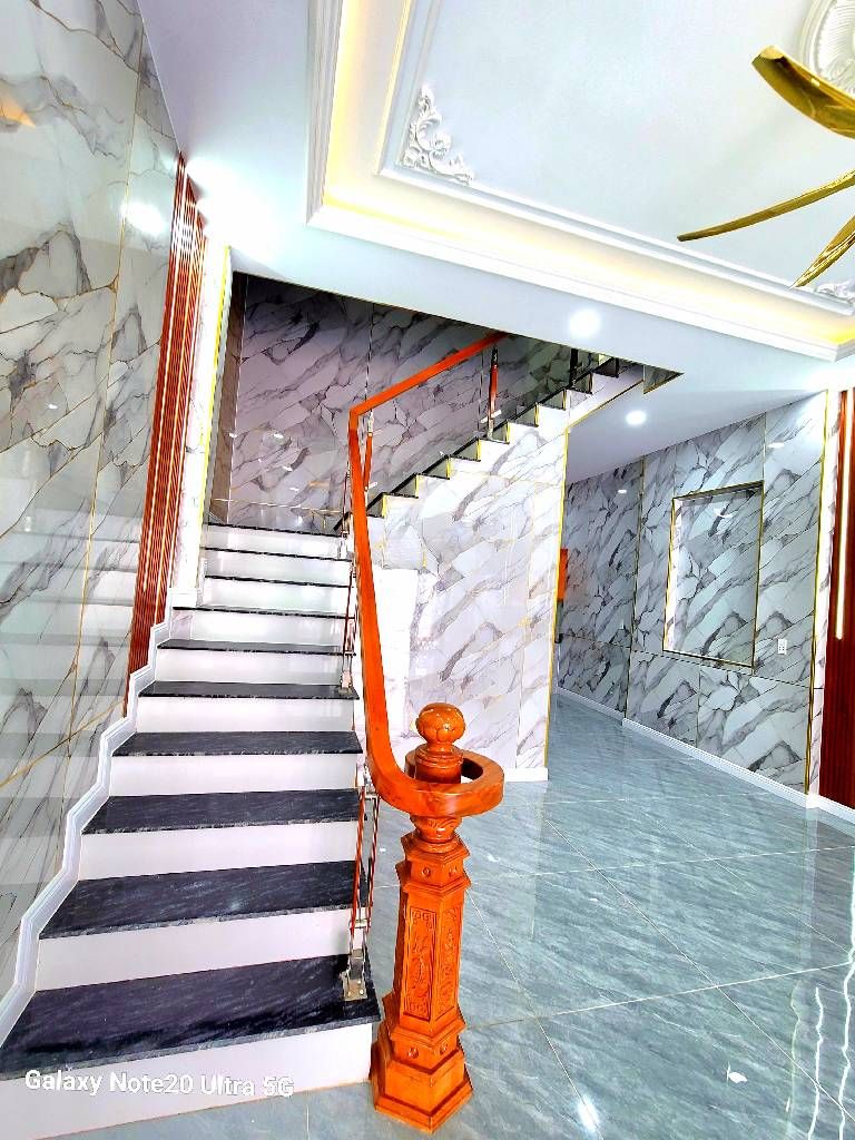 Bán Nhà MTKD Dĩ An