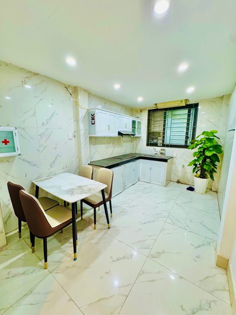 HOA HẬU TRẦN KHÁT CHÂN- HAI BÀ TRƯNG- Ở NGAY-FULL NỘI THẤT