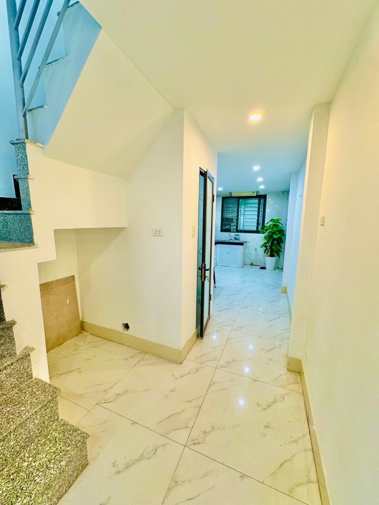 HOA HẬU TRẦN KHÁT CHÂN- HAI BÀ TRƯNG- Ở NGAY-FULL NỘI THẤT