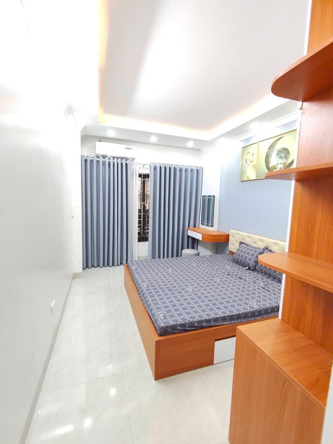 Nhà 5 tầng tiện nghi đầy đủ ở ngay, hàng xóm đường trung tâm Bà Triệu Hà Đông, đường ô tô, chỉ nhỉnh 7 tỉ, sẵn sàng đón chủ mới