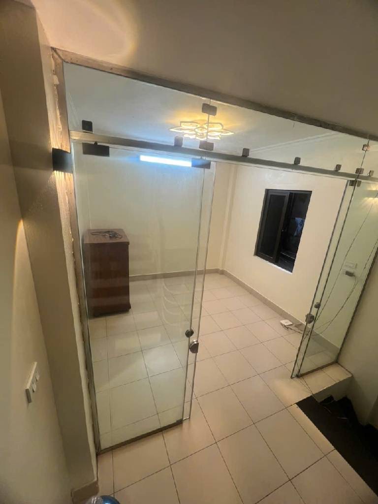 Nhà 4 tầng, 3 ngủ ngay trần quốc vượng 8,3 tỷ