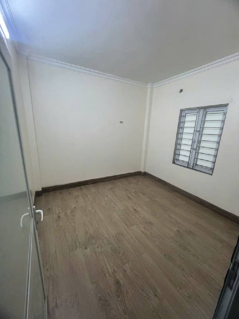 Cầu Giấy nhà 32m2 - 4 tầng - 8,3 tỷ