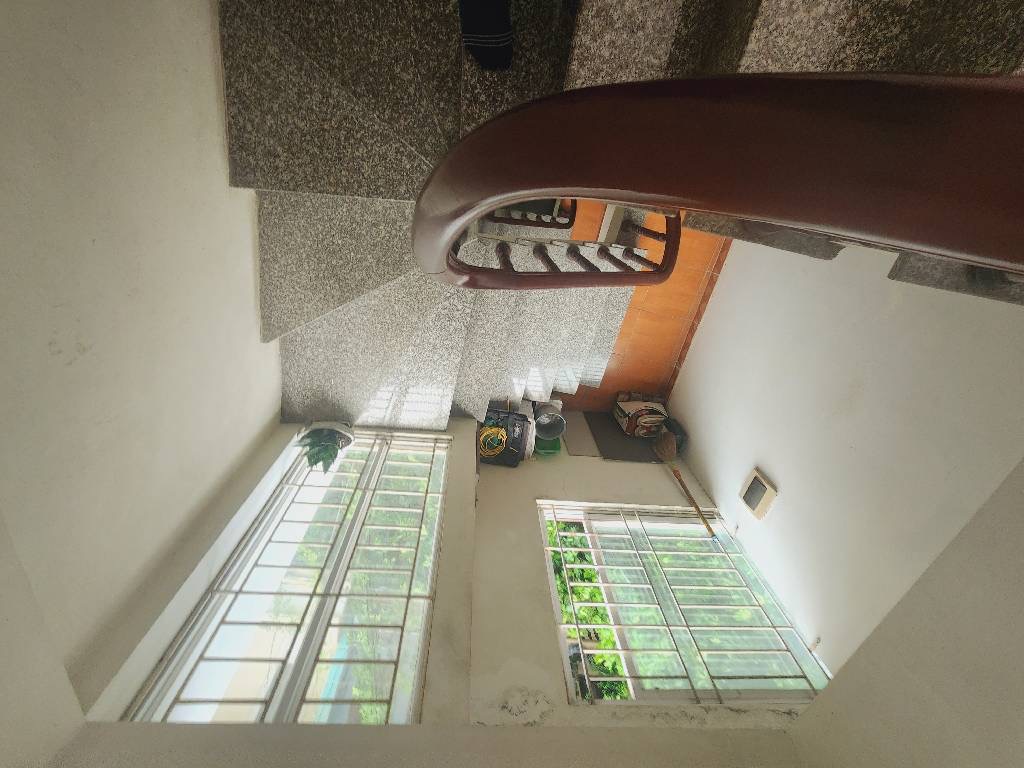 Nhà 5 tầng lô góc, 36m2 , nhà dân xây