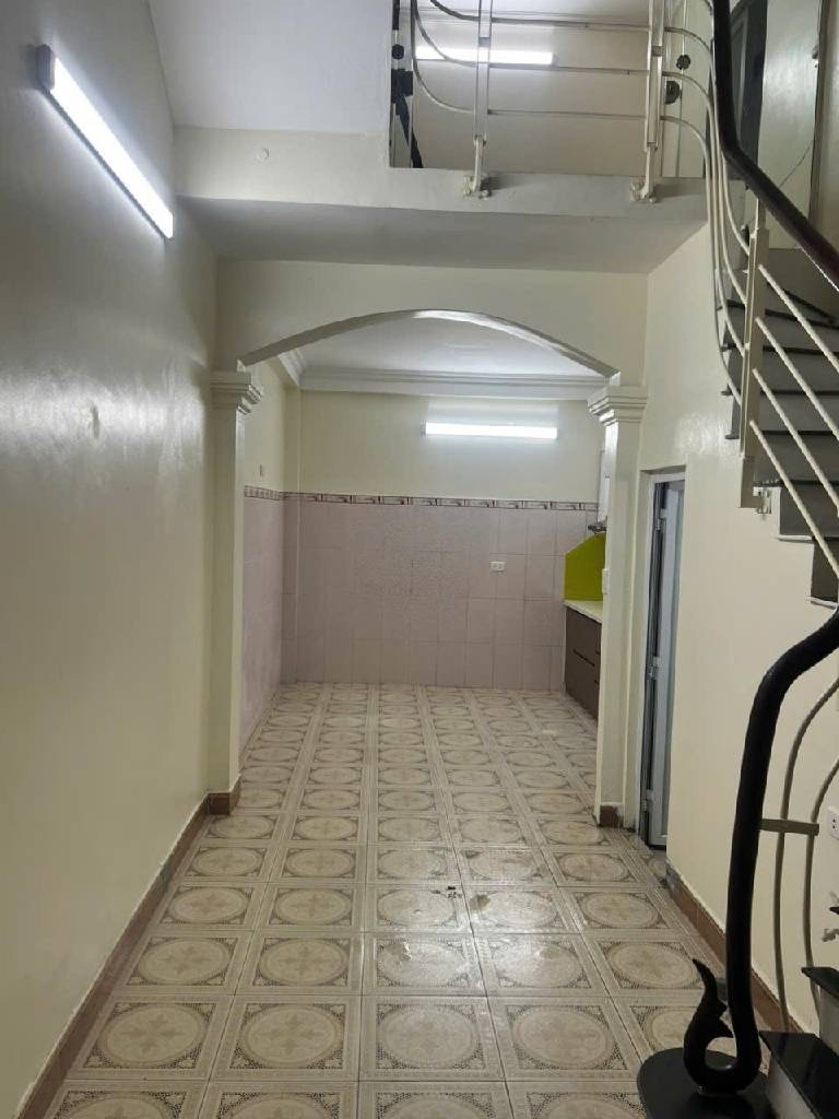 Cầu giấy 4 tầng lô góc đẹp 8,3 tỷ