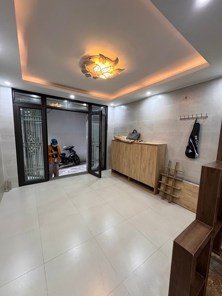 Cầu Giấy nhà dân xây 5 tầng giá 14,7 tỷ