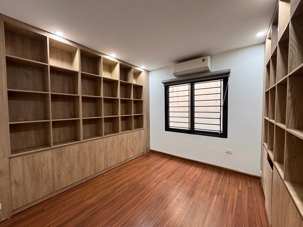 SIÊU PHẨM HOA HẬU ĐÓN TẾT CẦU GIẤY – NHÀ 5 TẦNG DÂN XÂY 42m2 GIÁ 14,6 tỷ