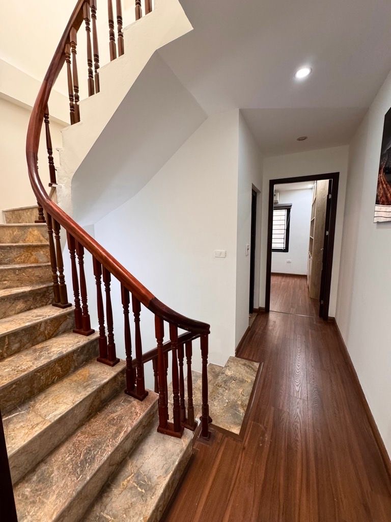 SIÊU PHẨM HOA HẬU ĐÓN TẾT CẦU GIẤY – NHÀ 5 TẦNG DÂN XÂY 42m2 GIÁ 14,6 tỷ