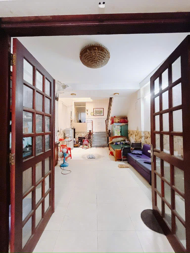 Chính chủ cần bán nhà gấp - nhà 4 tầng nằm trong Khu đô thị Sầm Uất