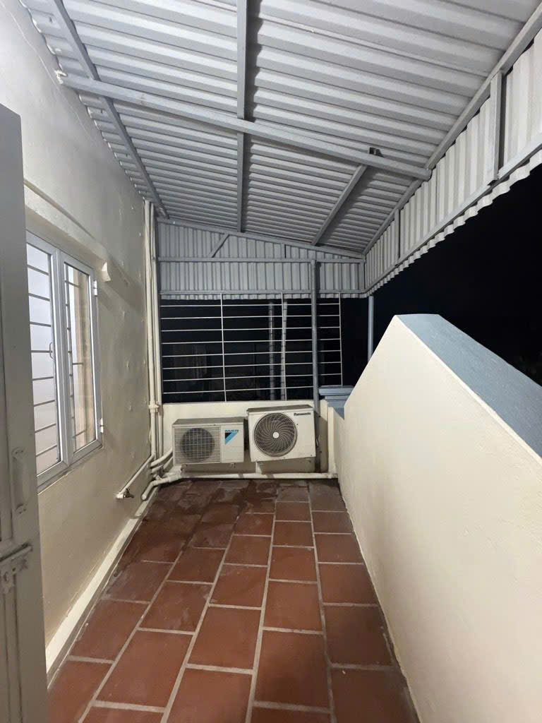 NHỈNH 4 TỶ SỞ HỮU NHÀ ĐẸP Ở NGAY - GẦN Ô TÔ