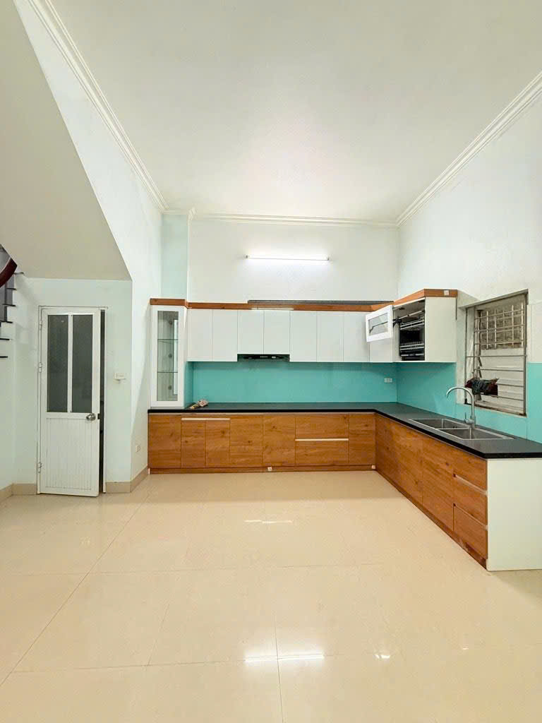 NHÀ ĐẸP Ở NGAY GẦN AEON MALL LONG BIÊN