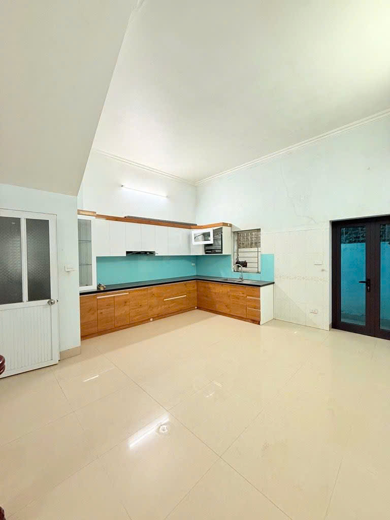 NHÀ ĐẸP Ở NGAY GẦN AEON MALL LONG BIÊN