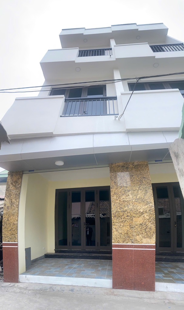 Nhà mới gần Nhà máy Việt Tiệp Đông Anh, ngõ thẳng ô tô qua, không gian sáng thoáng, giá 4,7 tỷ