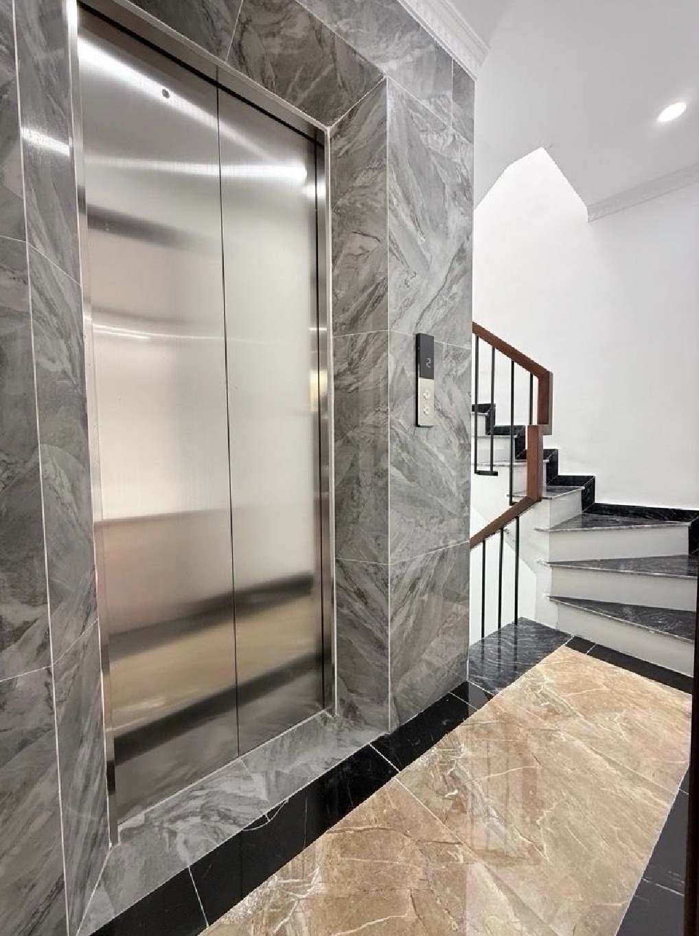 BÁN NHÀ ĐẸP HIẾM TRUNG TÂM HOÀNG MAI