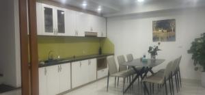 CUỐI NĂM CHỦ BÁN GẤP NHÀ VĨNH HƯNG - 5 TẦNG 3 MẶT THOÁNG - CHỈ 9.5 TỶ CÓ THƯƠNG LƯỢNG