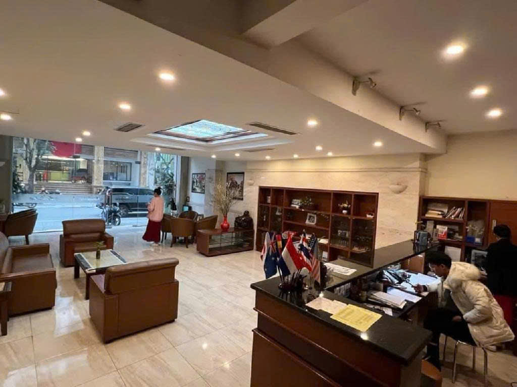 Bán nhà Trung Kính 78m 8 tầng giá 30 tỷ có thương lượng