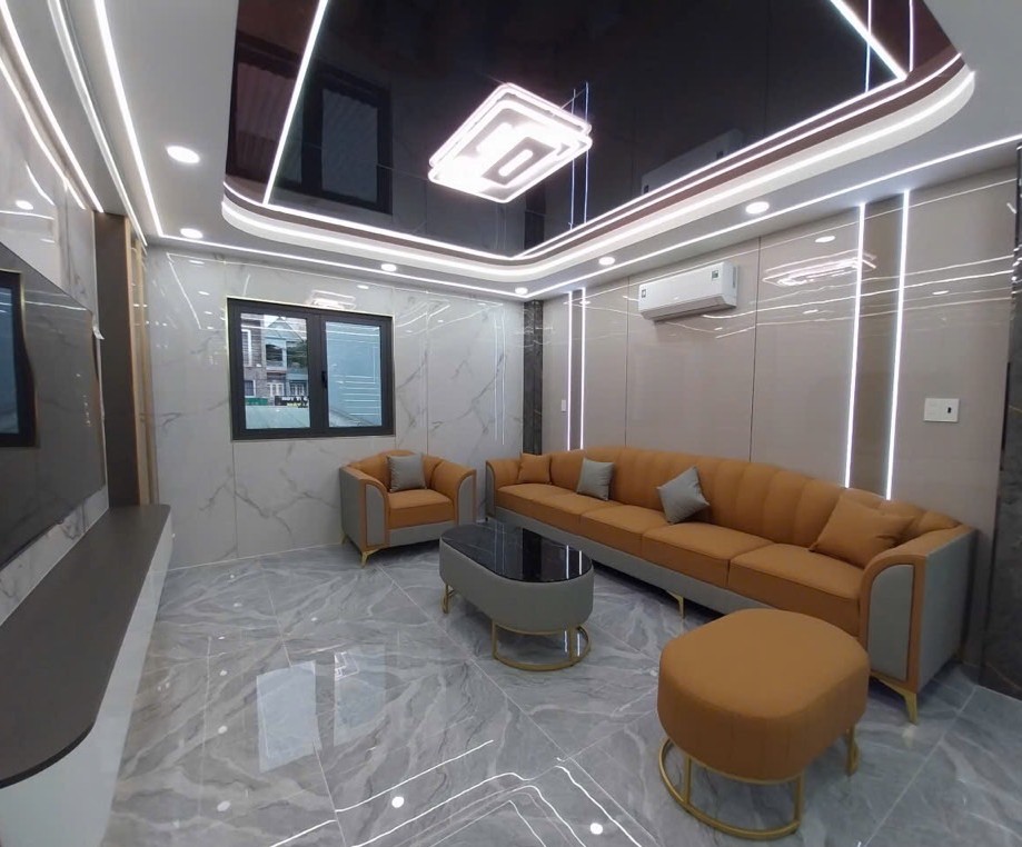 Nhà 5 tầng full nội thất đường rộng quận 12