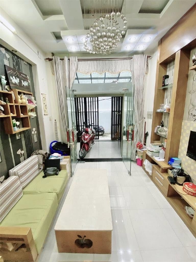 Nhà đẹp chờ chủ trung tâm Quận 10