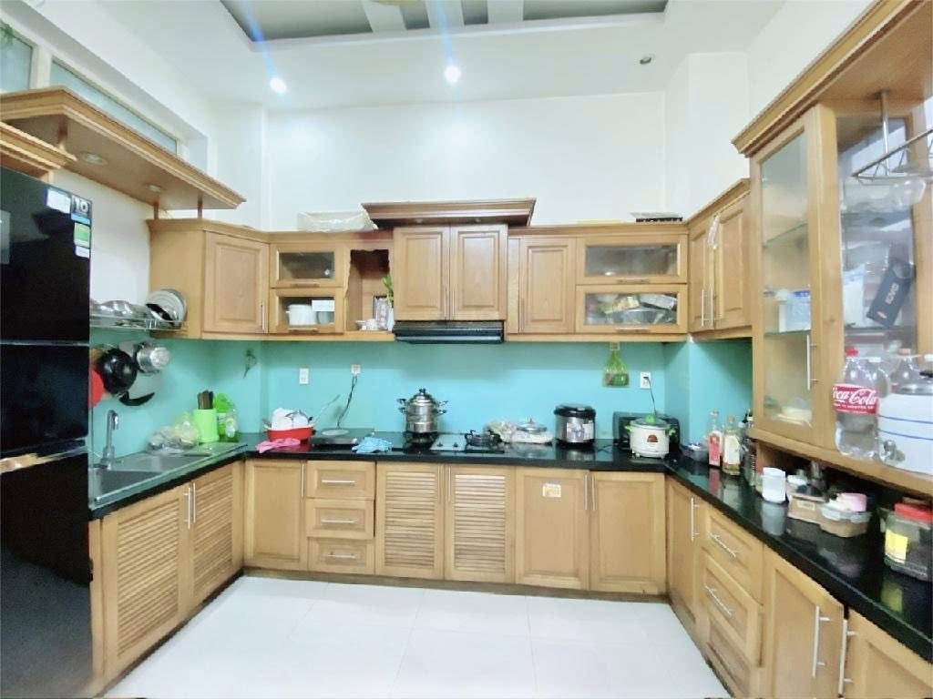 Nhà đẹp chờ chủ trung tâm Quận 10