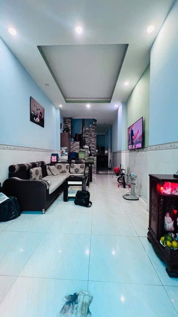 Nhà xây đẹp, Trung tâm Q10, Cách Mạng Tháng 8