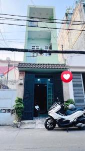 Nhà xây đẹp, Trung tâm Q10, Cách Mạng Tháng 8