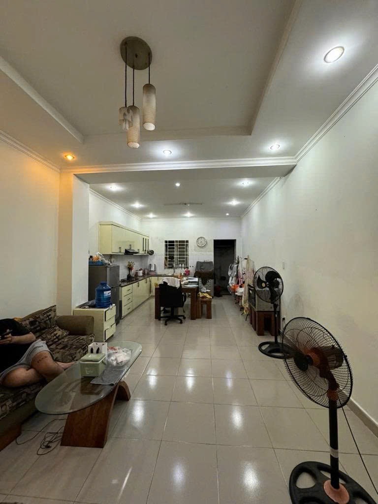 NHÀ MỚI ĐẸP Ở NGAY, GẦN CẦU CHÀ VÀ QUẬN 5, HẺM THÔNG, 83M2, 4 TẦNG BTCT, NHỈNH 7 TỶ