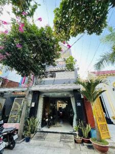 B.Á.N NHÀ 3 TẦNG gần MẶT TIỀN TÂN KỲ TÂN QUÝ, HẺM 7m, Giá Bán  :  7 TỶ