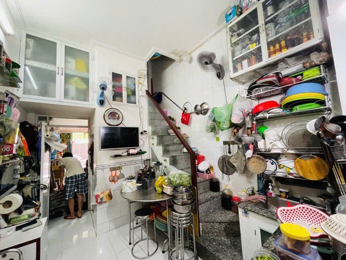 2 MẶT ĐƯỜNG XE HƠI TRƯỚC SAU THOÁNG MÁT- KHU VIP GẦN UBND PHÚ NHUẬN