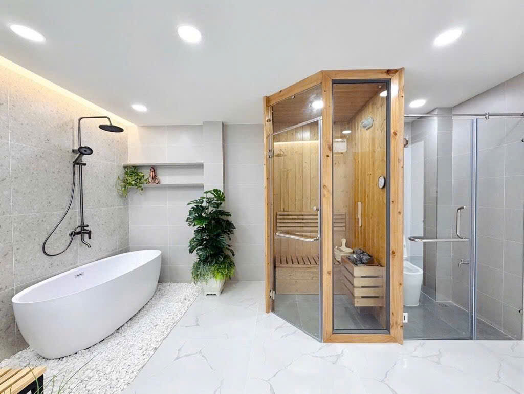 3 CĂN RA MẶT TIỀN PHÚ NHUẬN - Giáp Quận 1 GIÁ : 8,680TỶ - Thương Lượng