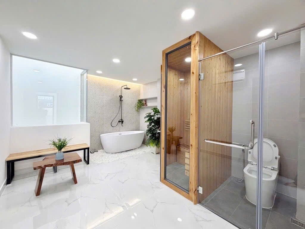 3 CĂN RA MẶT TIỀN PHÚ NHUẬN - Giáp Quận 1 GIÁ : 8,680TỶ - Thương Lượng