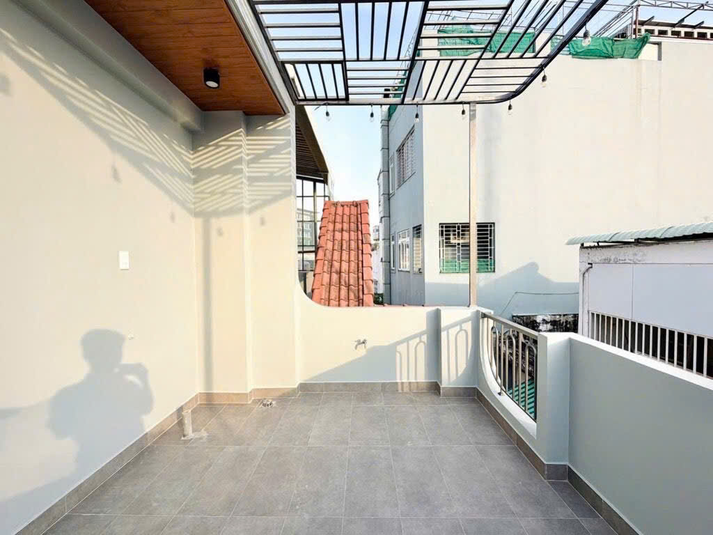 3 CĂN RA MẶT TIỀN PHÚ NHUẬN - Giáp Quận 1 GIÁ : 8,680TỶ - Thương Lượng