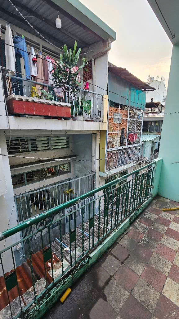 2 MTKD 70M2 X 2 TẦNG - NỞ HẬU - H.CÔNG - CẢI TẠO CHO THUÊ BÈO >20TR/TH - TRUNG TÂM Q.PHÚ NHUẬN.