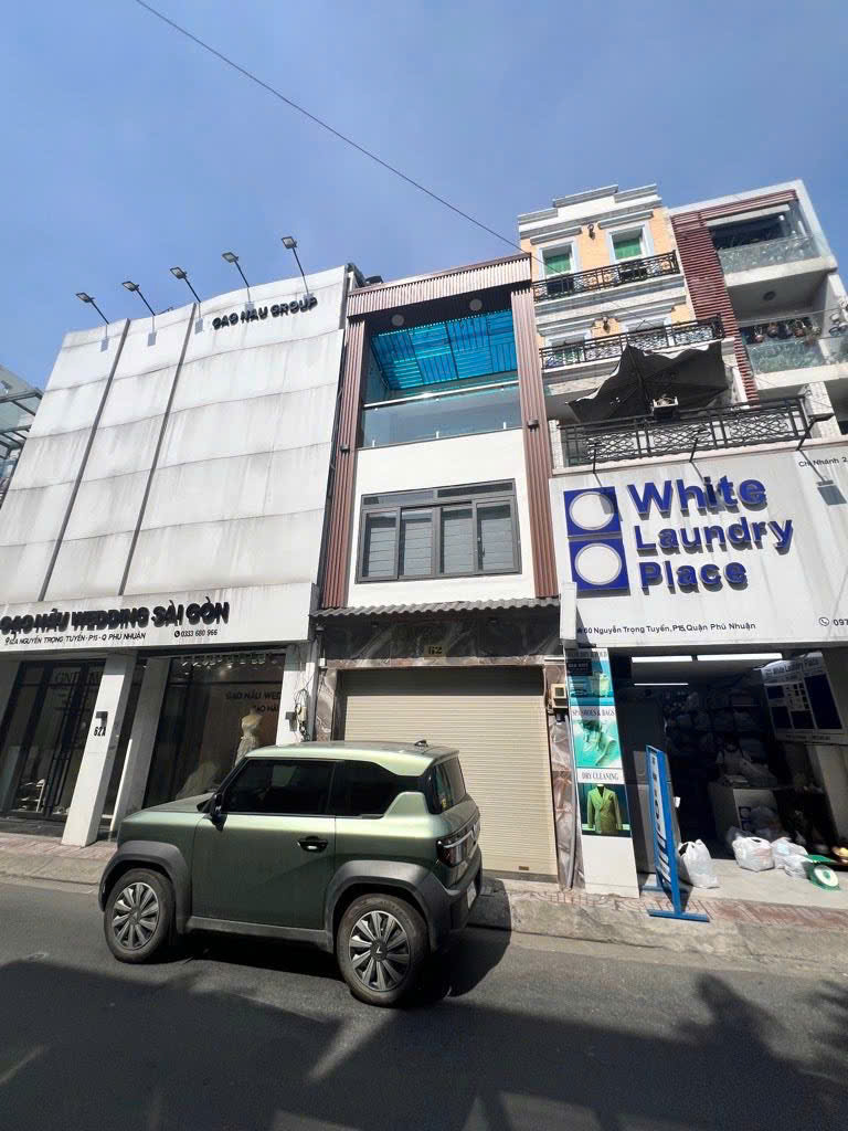 MẶT TIỀN KINH DOANH  - PHƯỜNG CẦU KIỆU - TRUNG TÂM SG - NHÀ ĐẸP 3 TẦNG