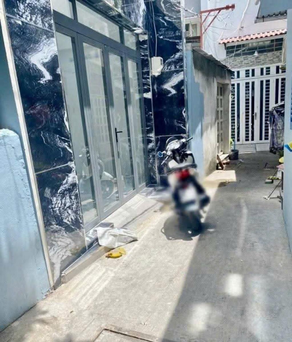 Nhà hẻm Tôn Đản P14 Q4 , 5 tầng. Giá bán: 7 tỷ 5. TL