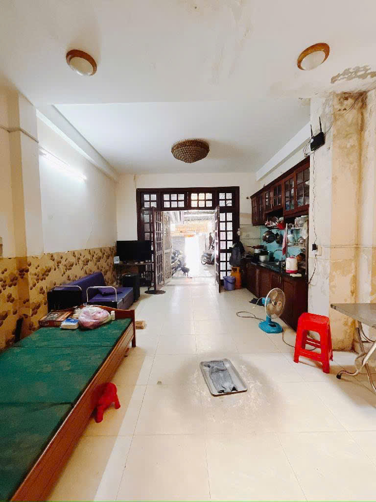 Bán nhà hẻm xe hơi đường Nguyễn Văn Quỳ, quận 7, diện tích 4,5 x 27 m, 4 tầng, giá 8,5 tỷ