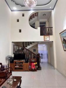 Bán nhà đường Nguyễn Văn Quỳ, quận 7, diện tích 4 x 15 m, 1 trệt 4 lầu, giá 6,9 tỷ