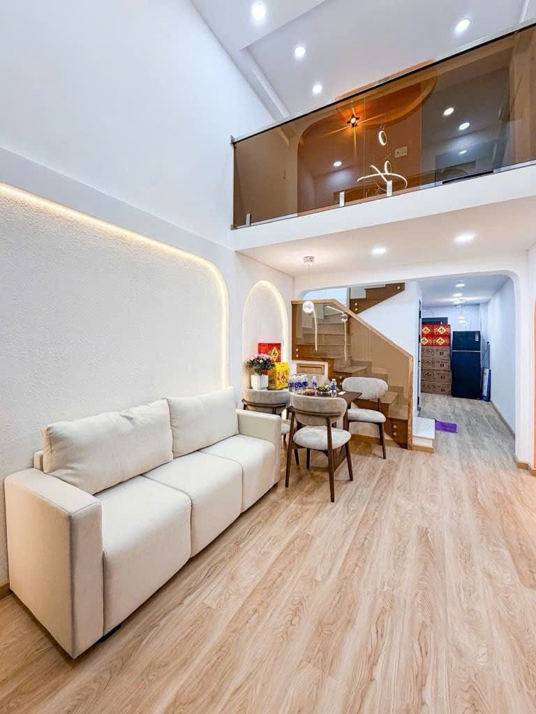 Bán nhà VIP Bình Thạnh - Ngay hàng xanh - nhà mới vào ở ngay