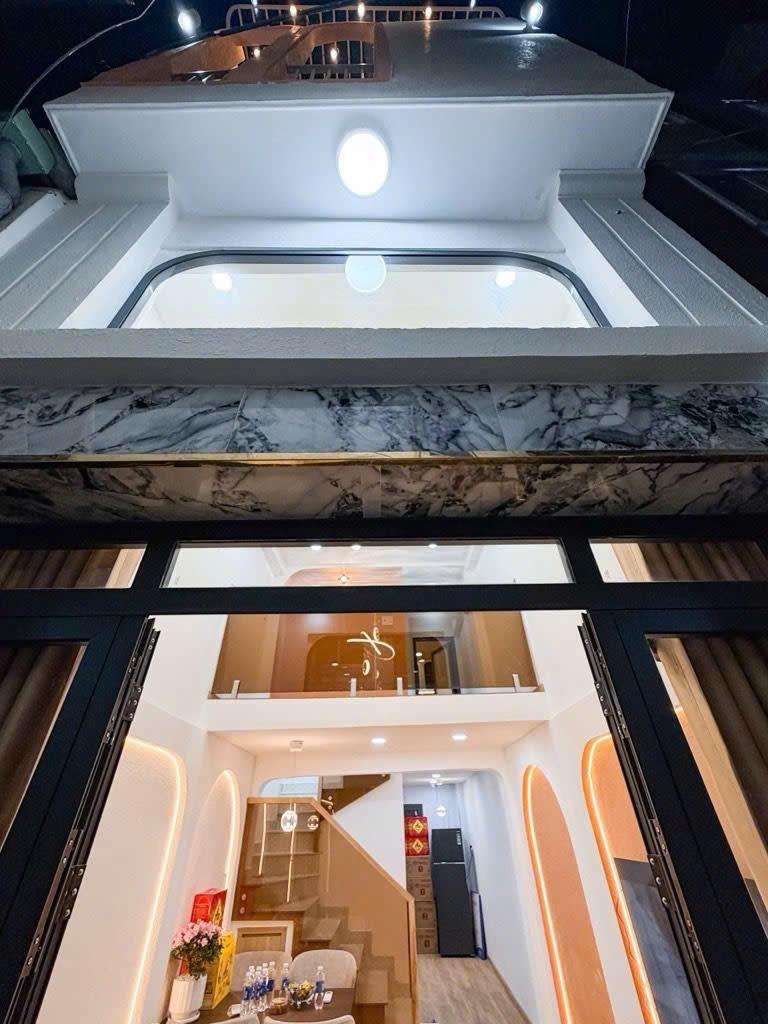 Bán nhà VIP Bình Thạnh - Ngay hàng xanh - nhà mới vào ở ngay