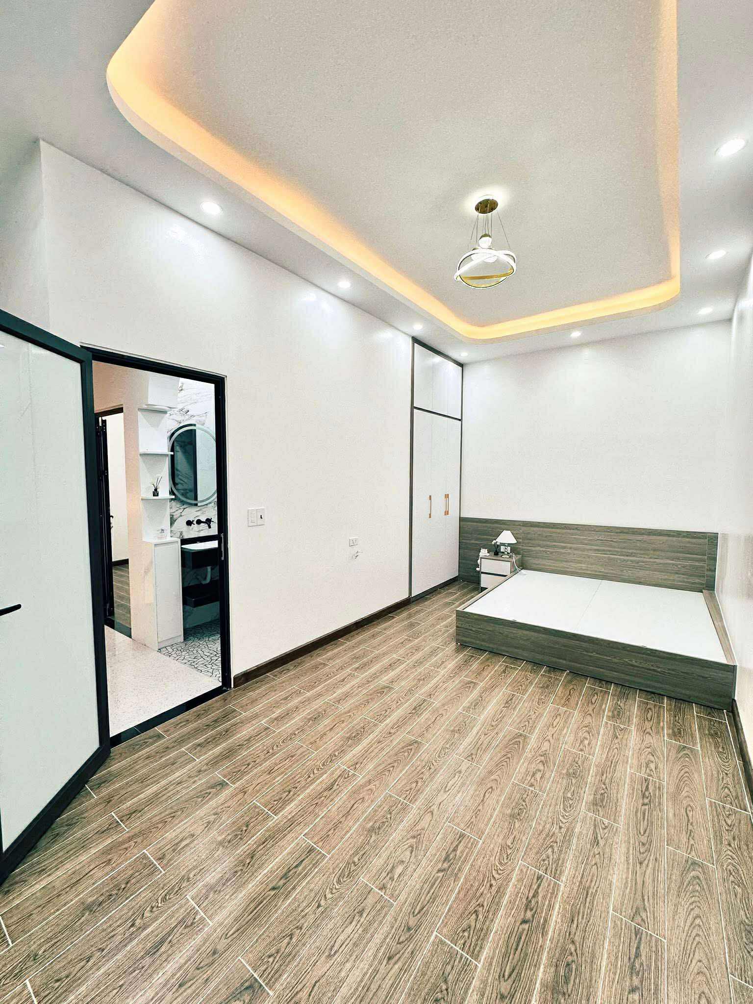 NHÀ ĐẸP ĐÓN TẾT phố Ngô Gia Tự chỉ có gần 7 tỷ