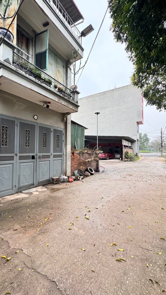 Bán nhà Nguyễn Văn Linh,114 m2, 3 tầng, 6,5 tỷ.